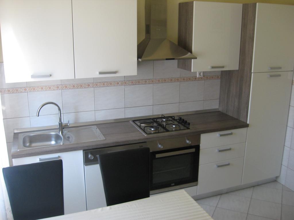 Apartment Lovmar Zara Esterno foto