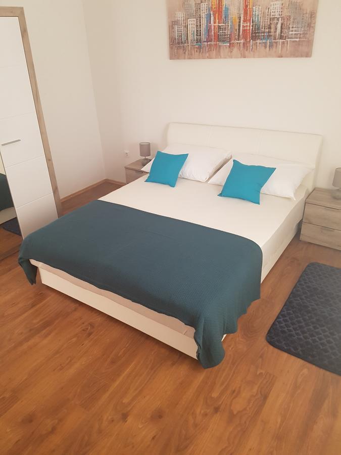 Apartment Lovmar Zara Esterno foto