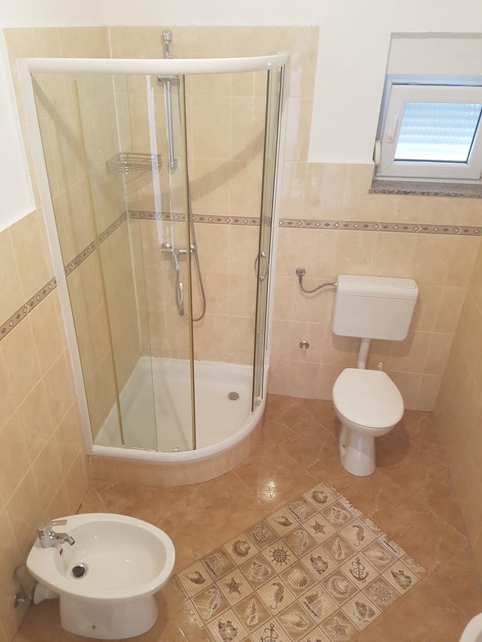 Apartment Lovmar Zara Esterno foto