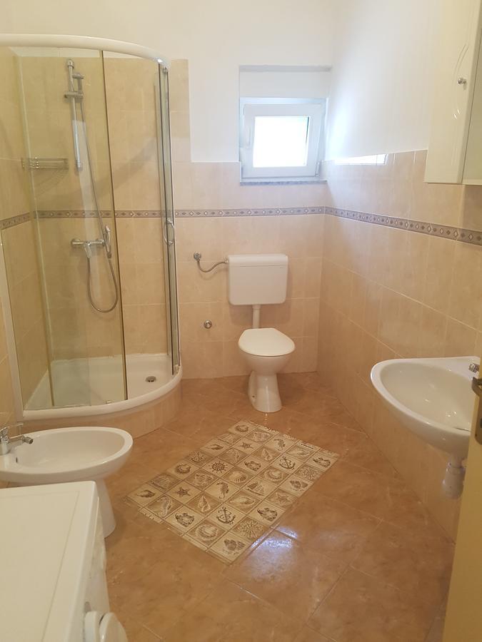 Apartment Lovmar Zara Esterno foto